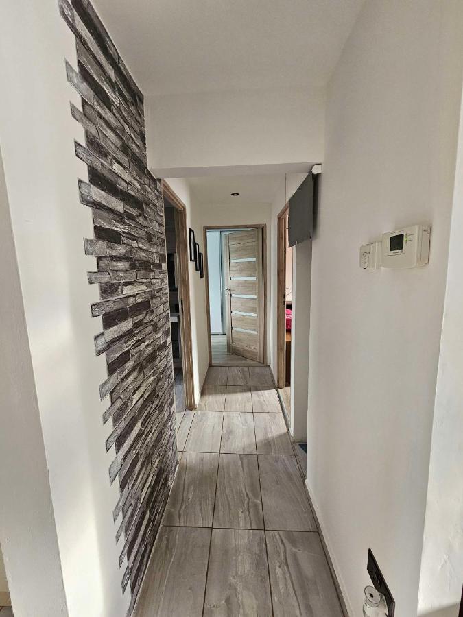 Modern Urban Haven: Stylish Getaway Lisburn Exterior foto