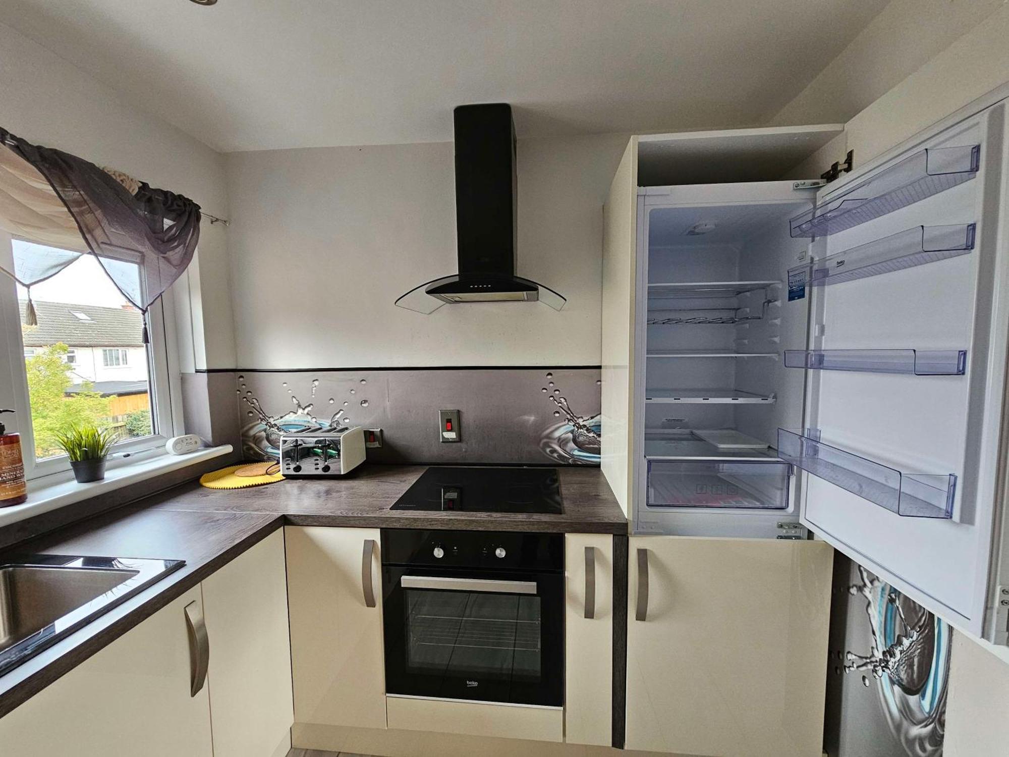 Modern Urban Haven: Stylish Getaway Lisburn Exterior foto